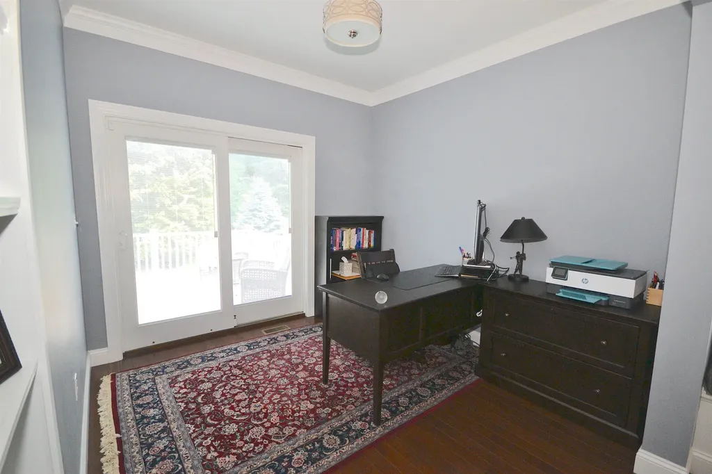 5 Metea Lane Bedford NH 03110