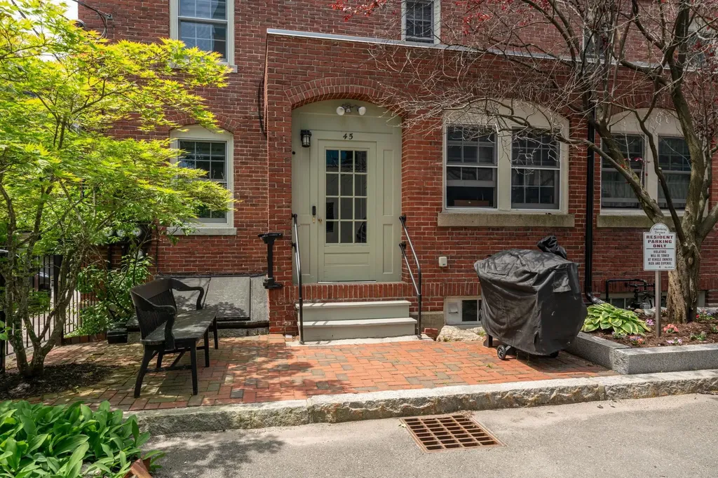 45 Kidder Street Manchester NH 03101