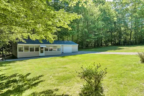 21 Canoe Lane Gilmanton NH 03237
