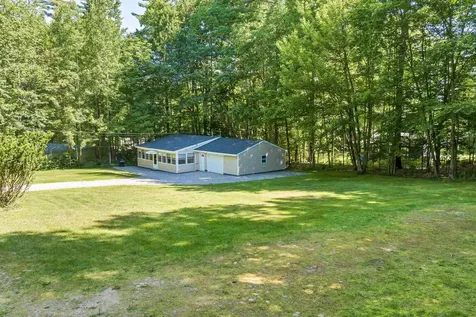 21 Canoe Lane Gilmanton NH 03237