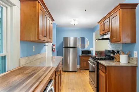 87 Crosby Street Brattleboro VT 05301