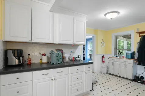 87 Crosby Street Brattleboro VT 05301