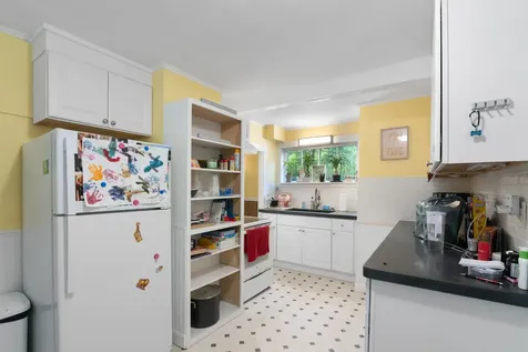 87 Crosby Street Brattleboro VT 05301