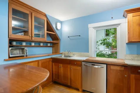 87 Crosby Street Brattleboro VT 05301