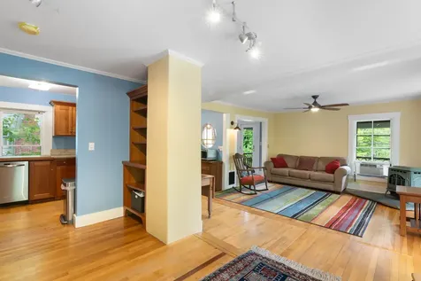 87 Crosby Street Brattleboro VT 05301