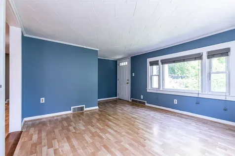 56 Underhill Street Nashua NH 03060