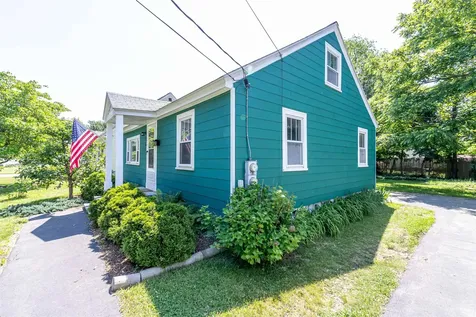 56 Underhill Street Nashua NH 03060