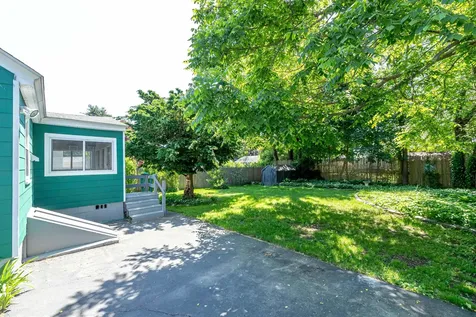 56 Underhill Street Nashua NH 03060