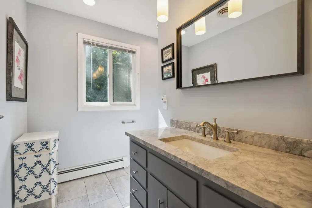 98 Greensward Drive Grantham NH 03753