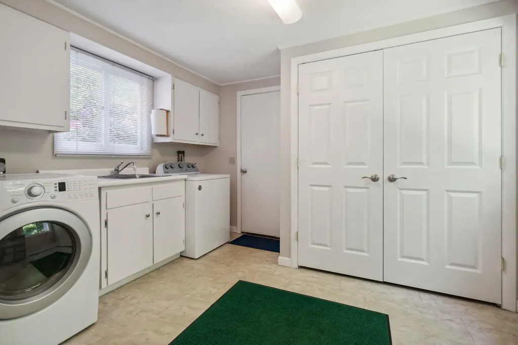 98 Greensward Drive Grantham NH 03753