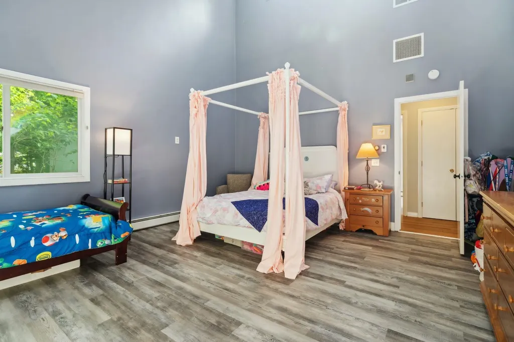 98 Greensward Drive Grantham NH 03753