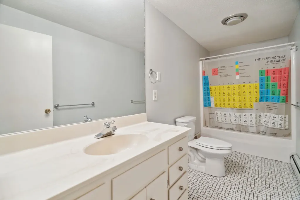 98 Greensward Drive Grantham NH 03753