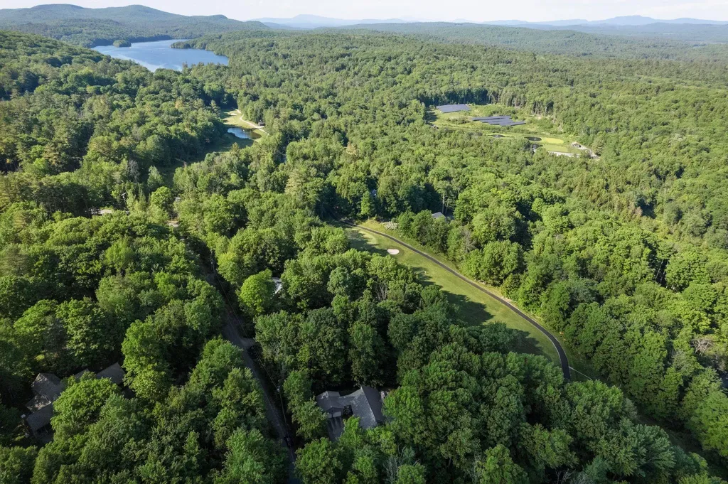 98 Greensward Drive Grantham NH 03753