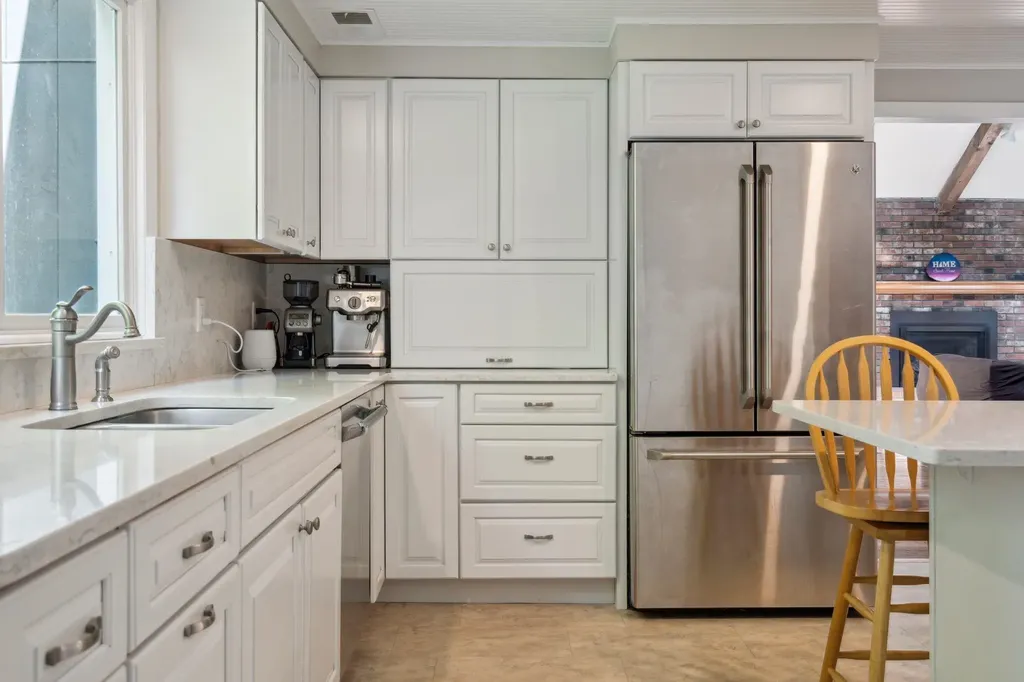 98 Greensward Drive Grantham NH 03753