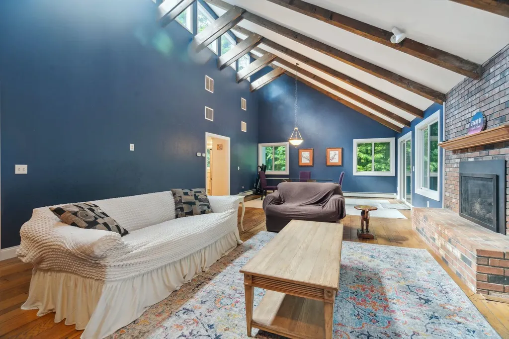 98 Greensward Drive Grantham NH 03753