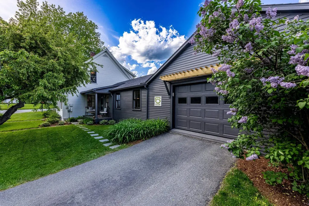 5 Brook Road Orford NH 03777