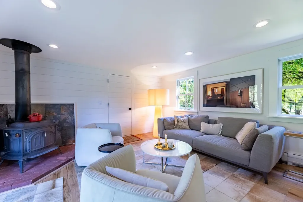 5 Brook Road Orford NH 03777
