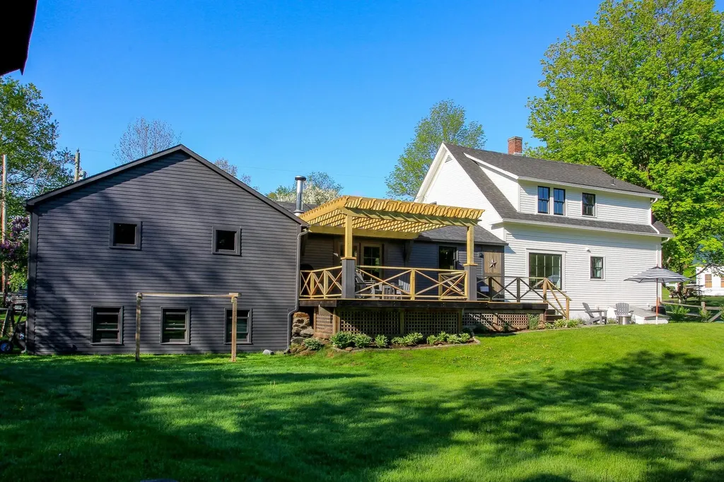5 Brook Road Orford NH 03777