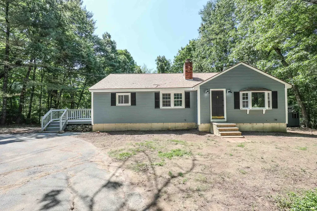 173 Bush Hill Road Hudson NH 03051
