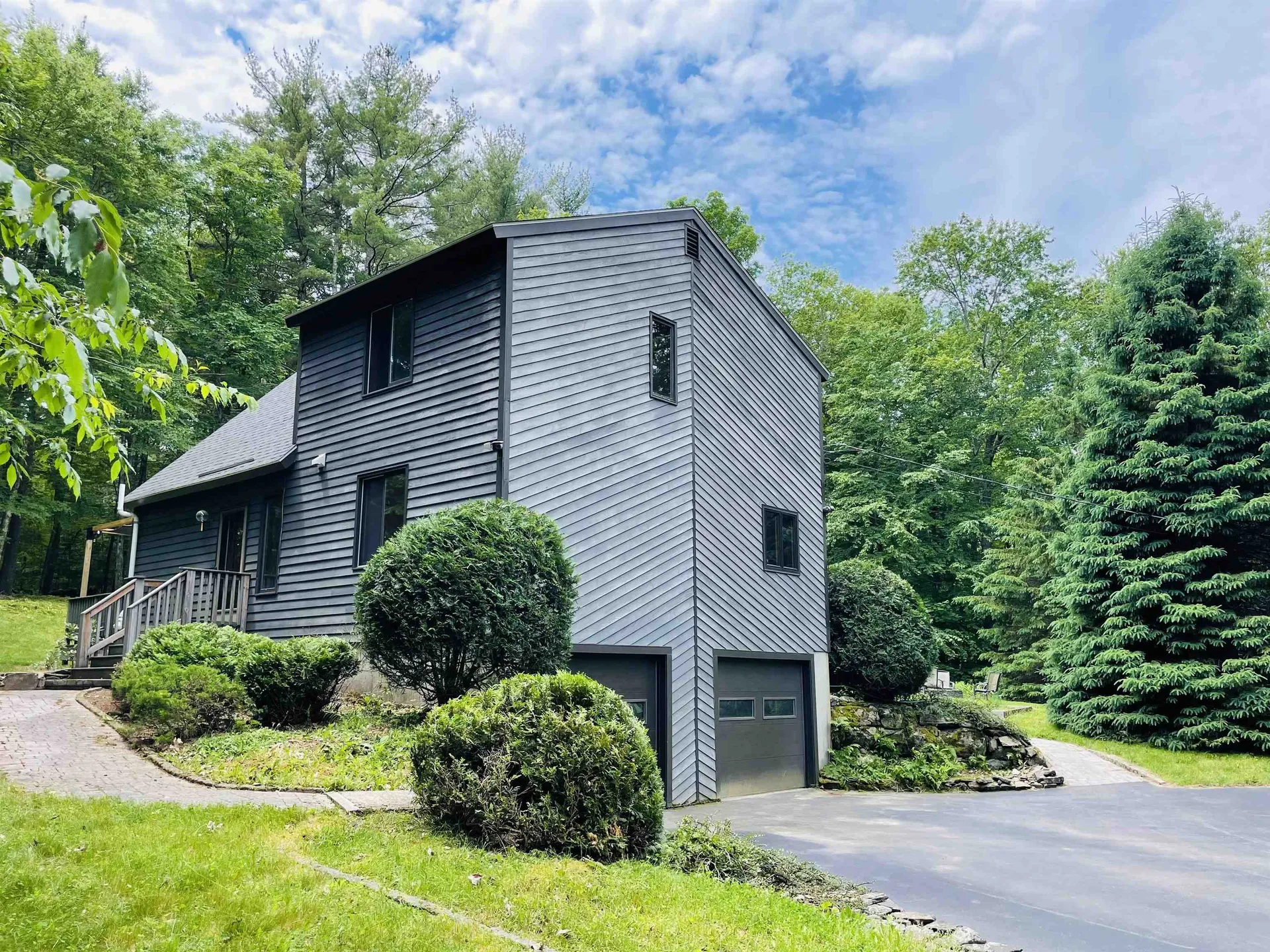 31 Pine Ridge Circle Sandown NH 03873
