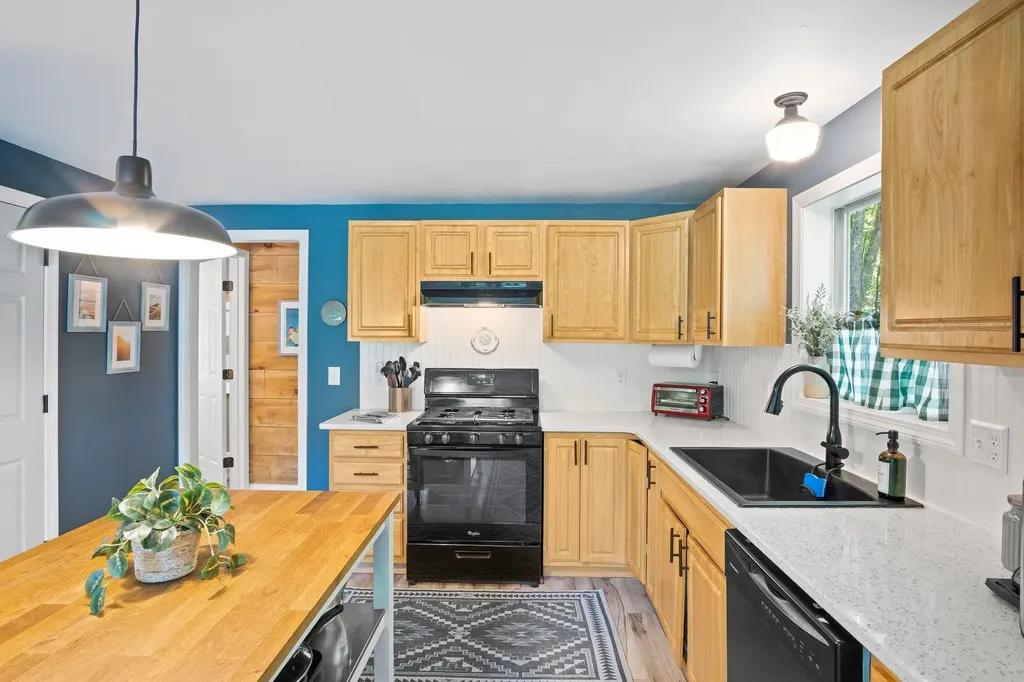 1 Winsor Way New Durham NH 03855