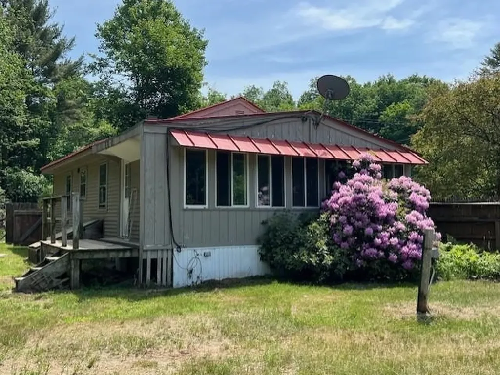 36 Woonsocket Avenue Claremont NH 03743