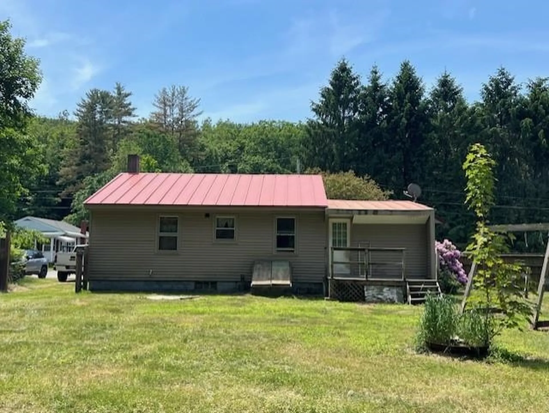 36 Woonsocket Avenue Claremont NH 03743