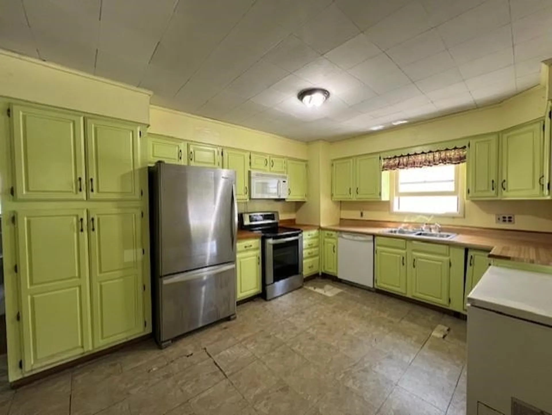 36 Woonsocket Avenue Claremont NH 03743