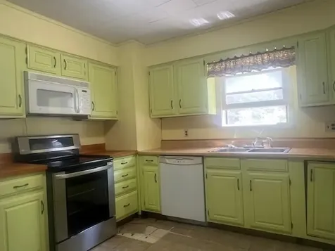 36 Woonsocket Avenue Claremont NH 03743