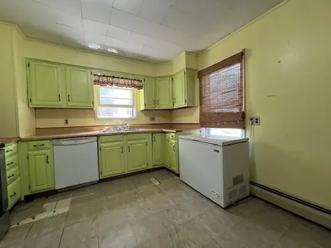 36 Woonsocket Avenue Claremont NH 03743