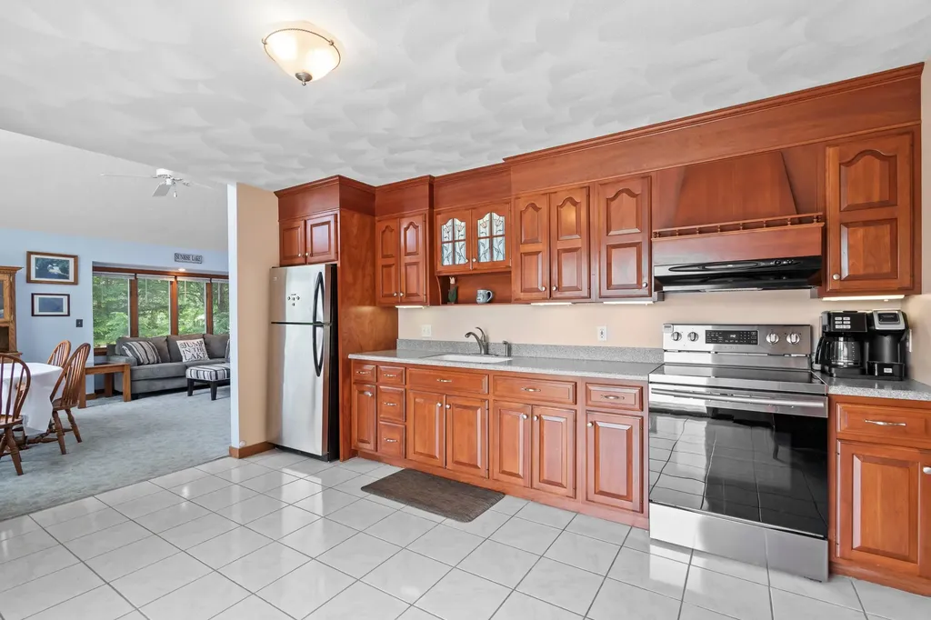 18 Auclair Road Middleton NH 03887