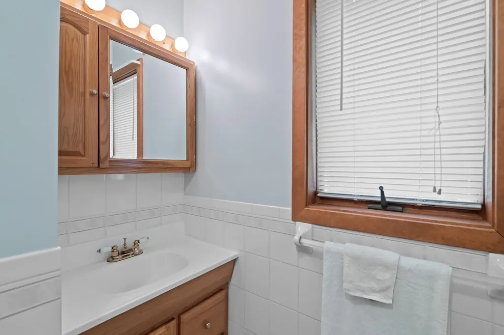 18 Auclair Road Middleton NH 03887