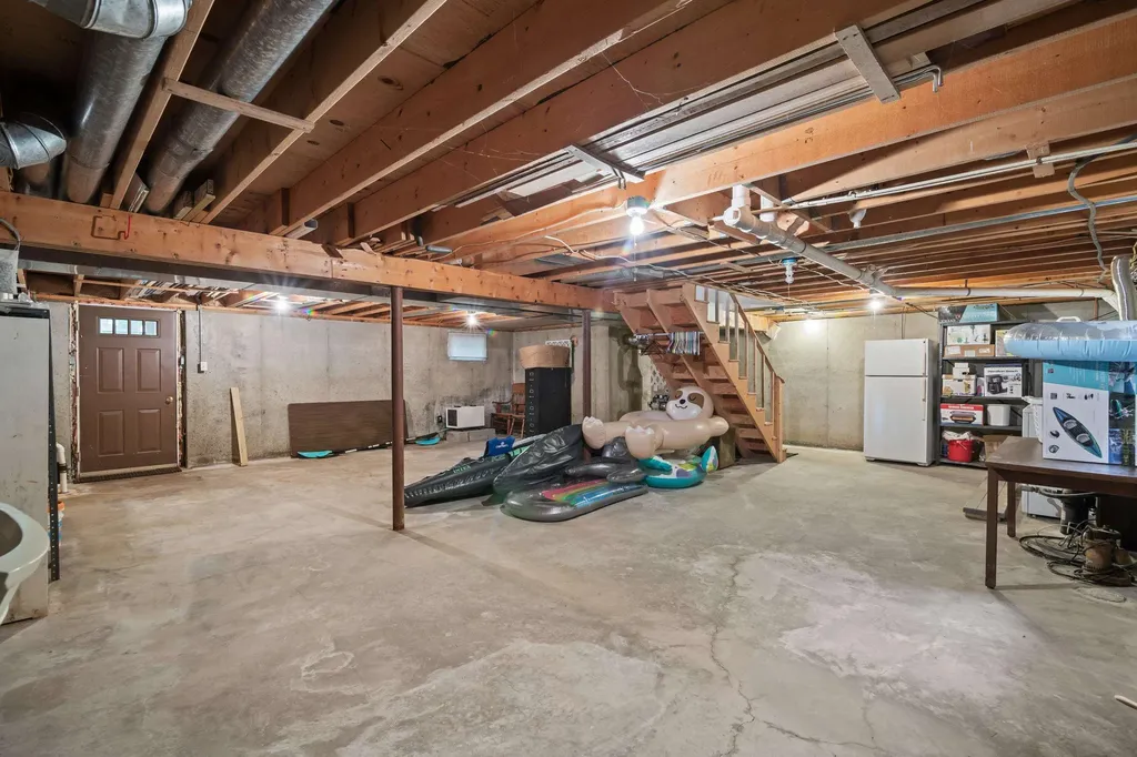 18 Auclair Road Middleton NH 03887