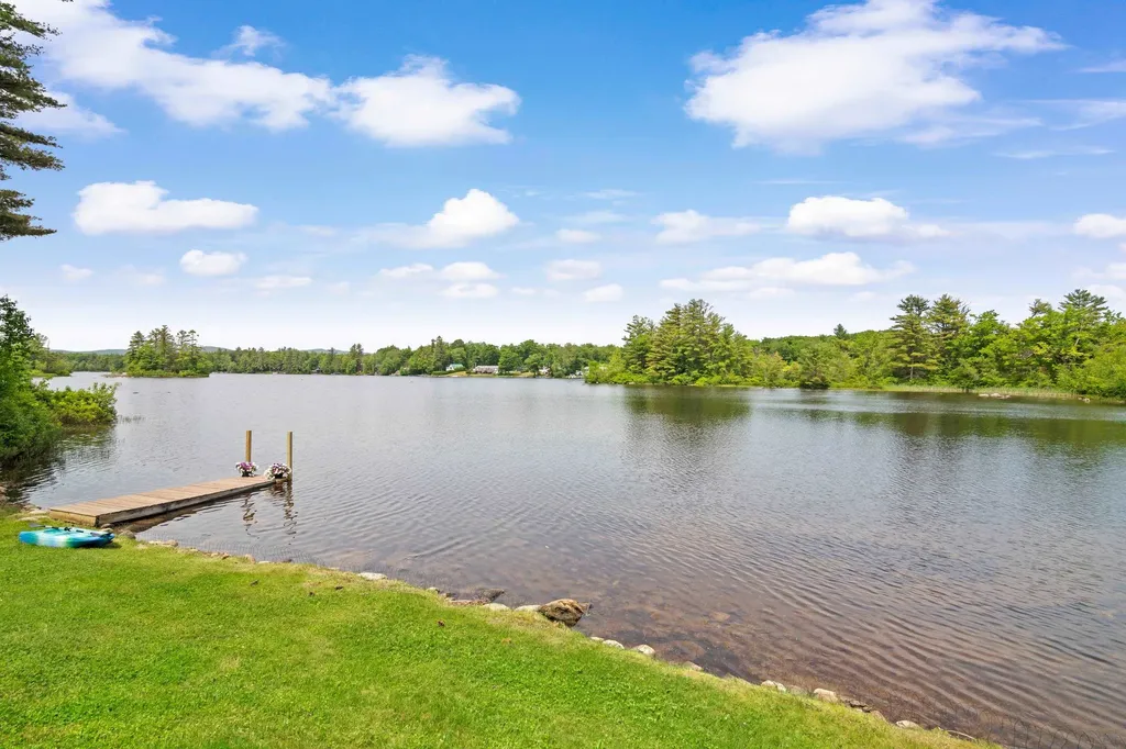 18 Auclair Road Middleton NH 03887