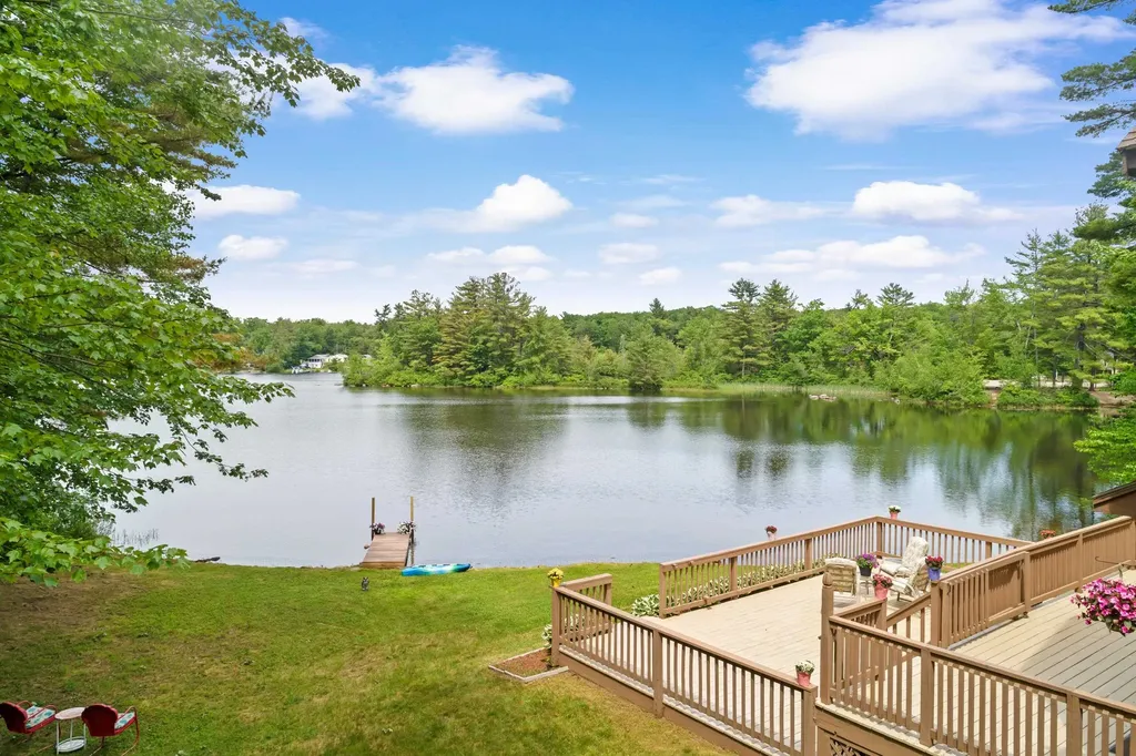 18 Auclair Road Middleton NH 03887