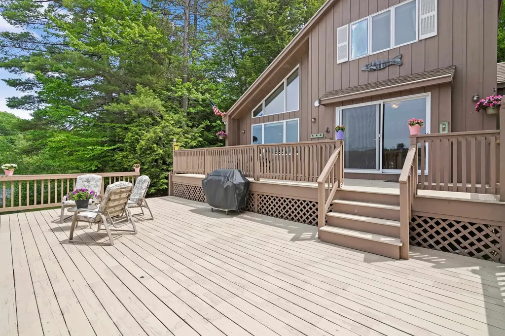 18 Auclair Road Middleton NH 03887