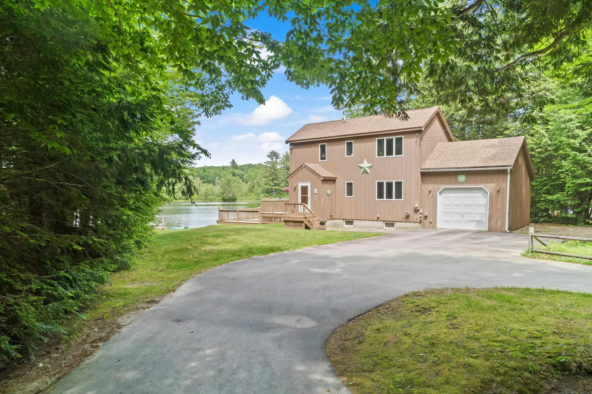 18 Auclair Road Middleton NH 03887