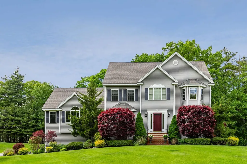 9 Linda Lane Salisbury MA 01952