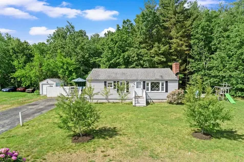 77 Fordway Extension Derry NH 03038