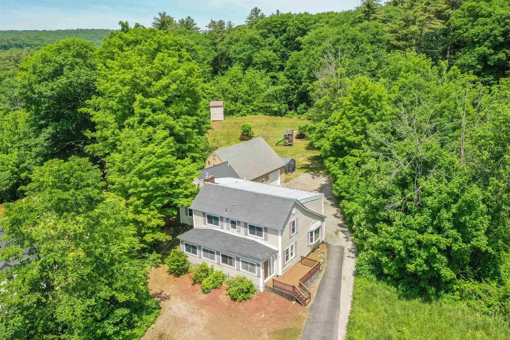 5 Concord Stage Road Weare NH 03281