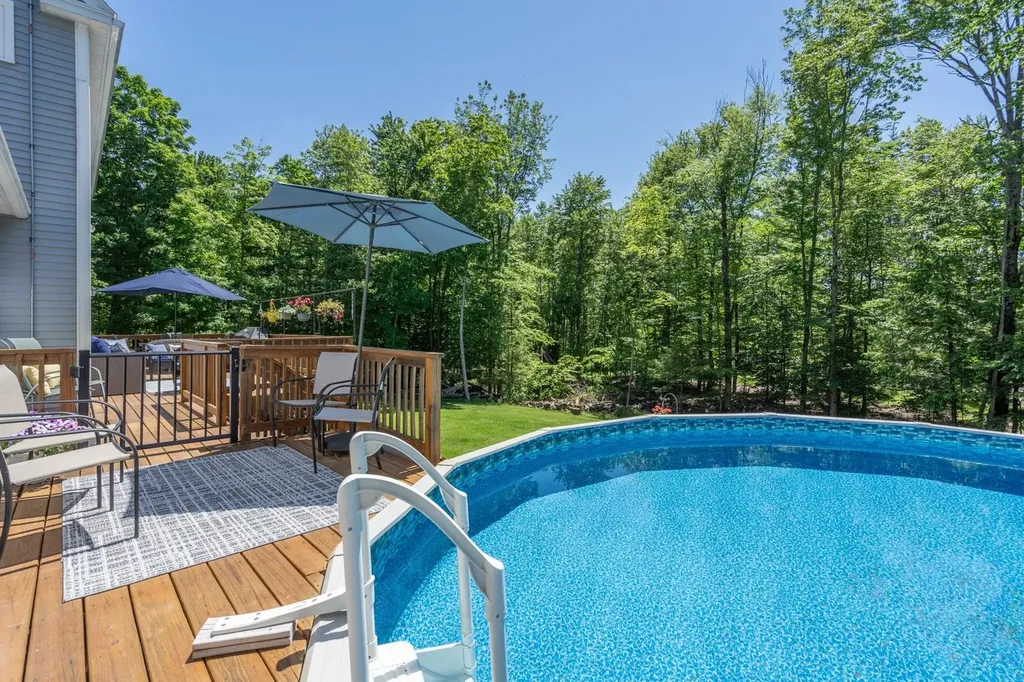731 First Crown Point Road Strafford NH 03884