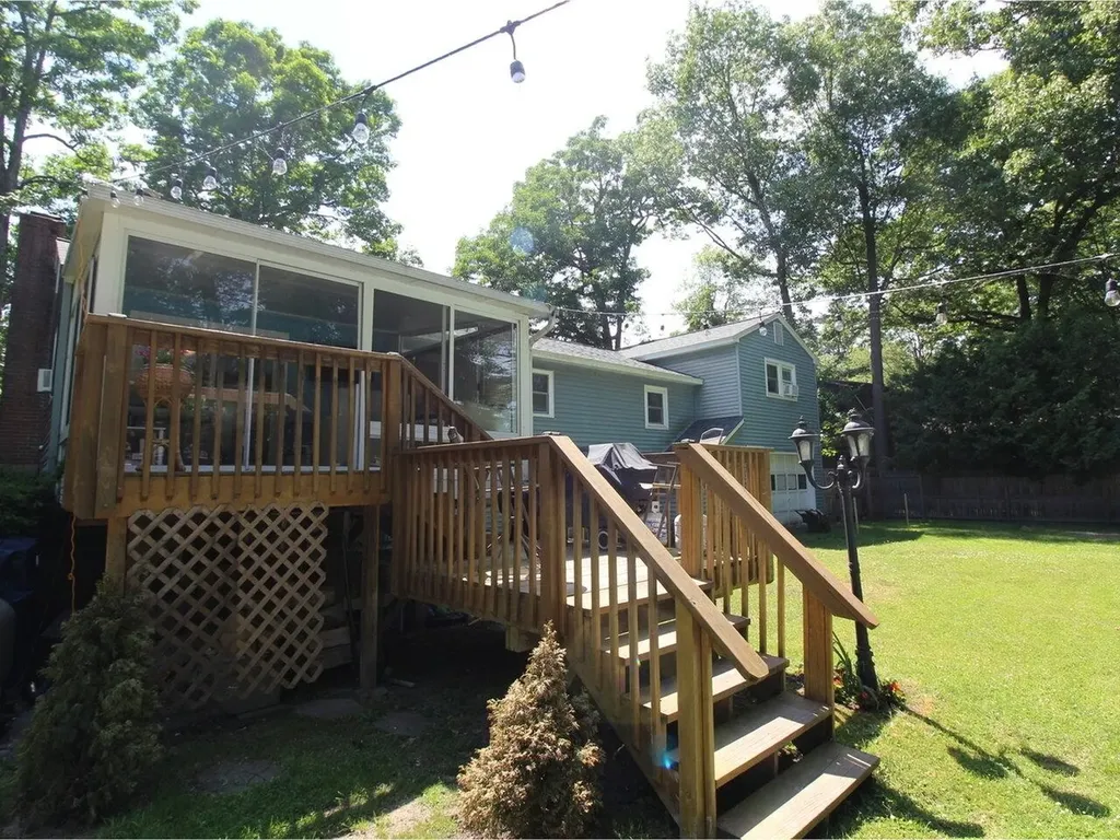78 Robin Road Colchester VT 05446