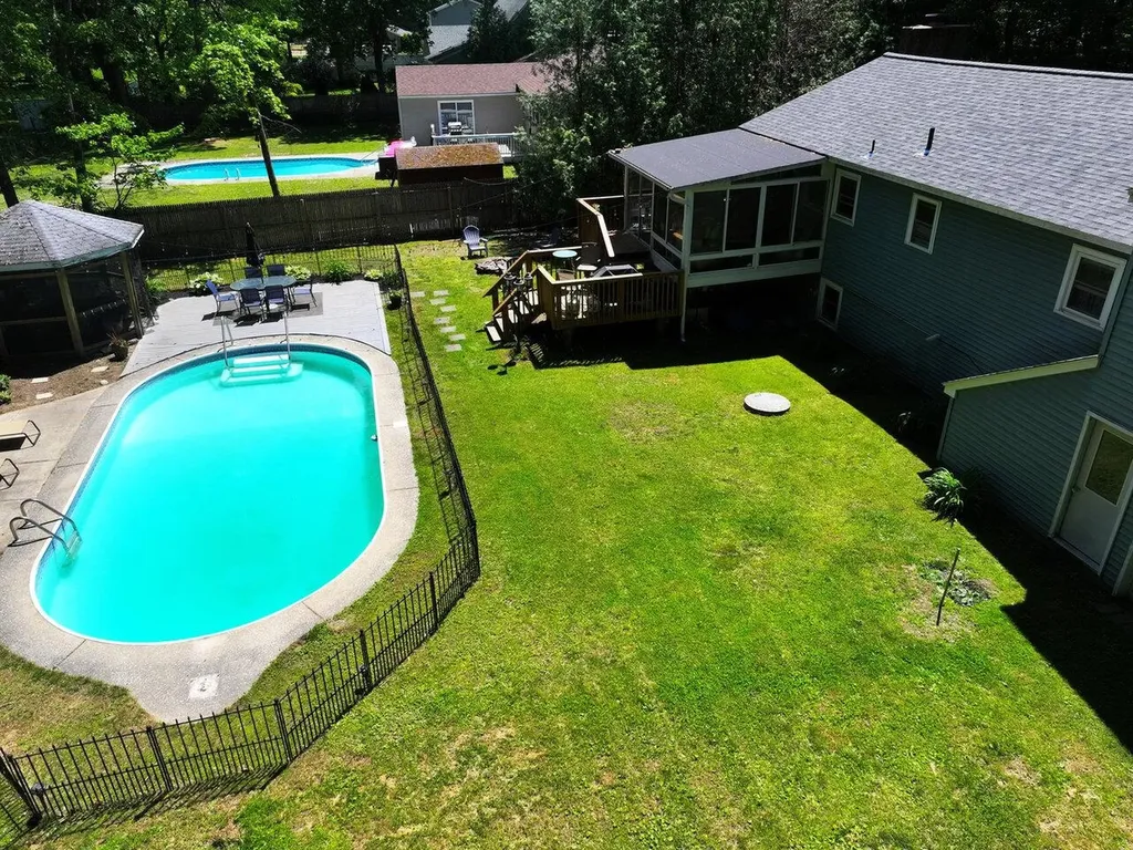 78 Robin Road Colchester VT 05446