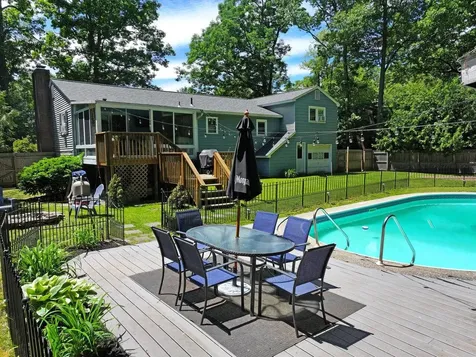 78 Robin Road Colchester VT 05446