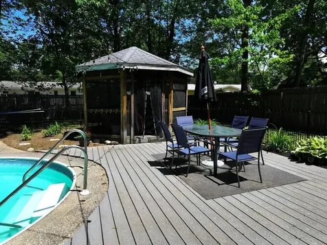 78 Robin Road Colchester VT 05446