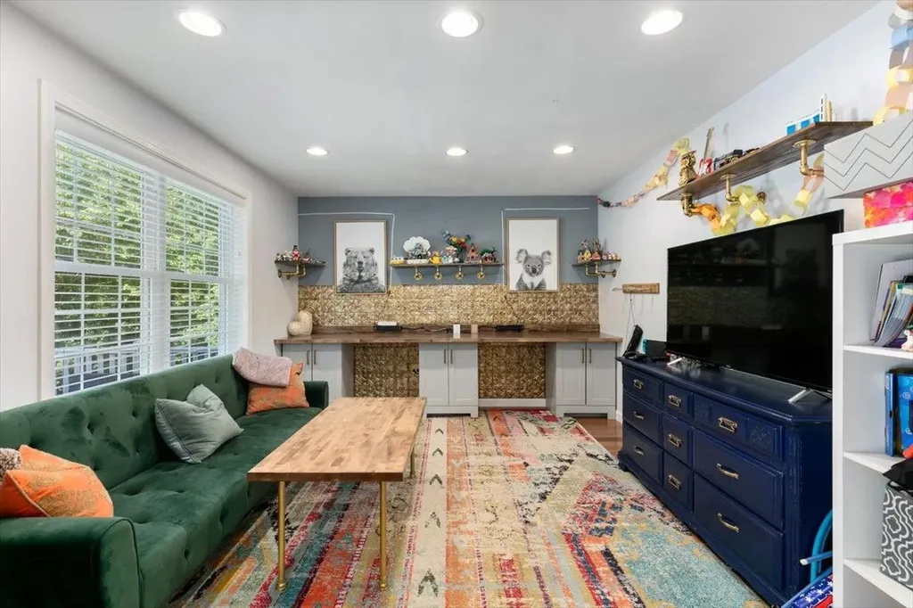 7 Mystic Court Nashua NH 03062