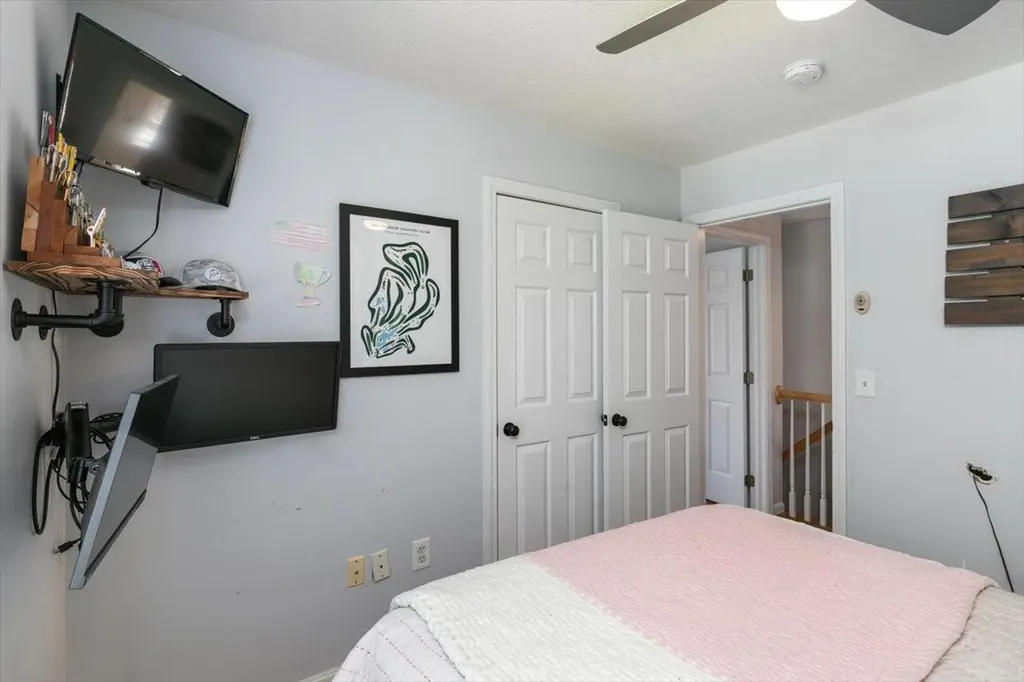 7 Mystic Court Nashua NH 03062