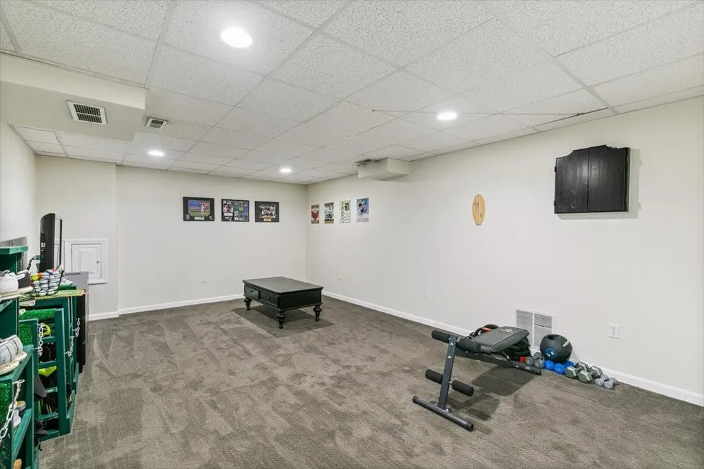 7 Mystic Court Nashua NH 03062