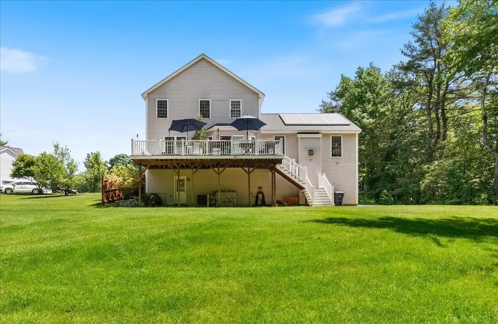 7 Mystic Court Nashua NH 03062