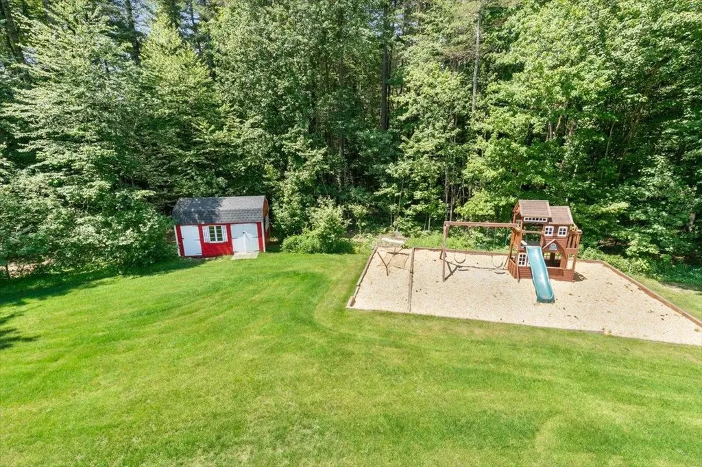 7 Mystic Court Nashua NH 03062